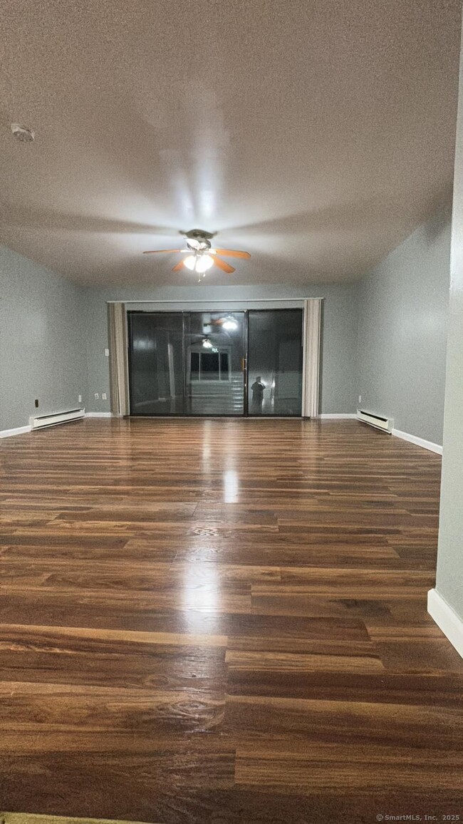 32 Candlewood Dr in South Windsor, CT - Building Photo - Building Photo
