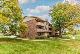 15 Echo Ct in Vernon Hills, IL - Building Photo - Building Photo