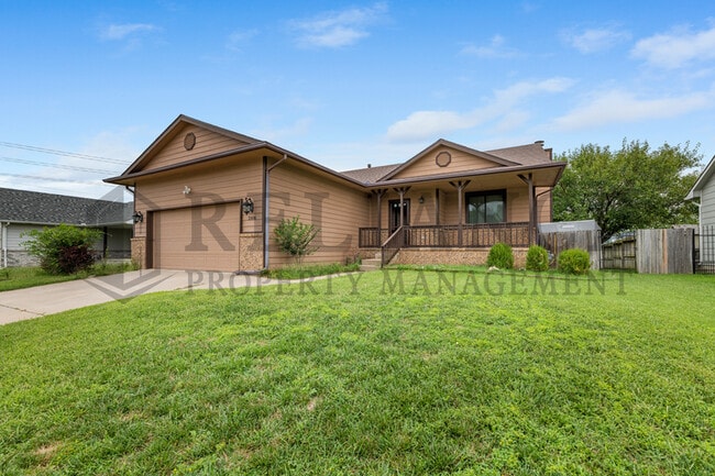 2406 S Cooper St in Wichita, KS - Building Photo - Building Photo