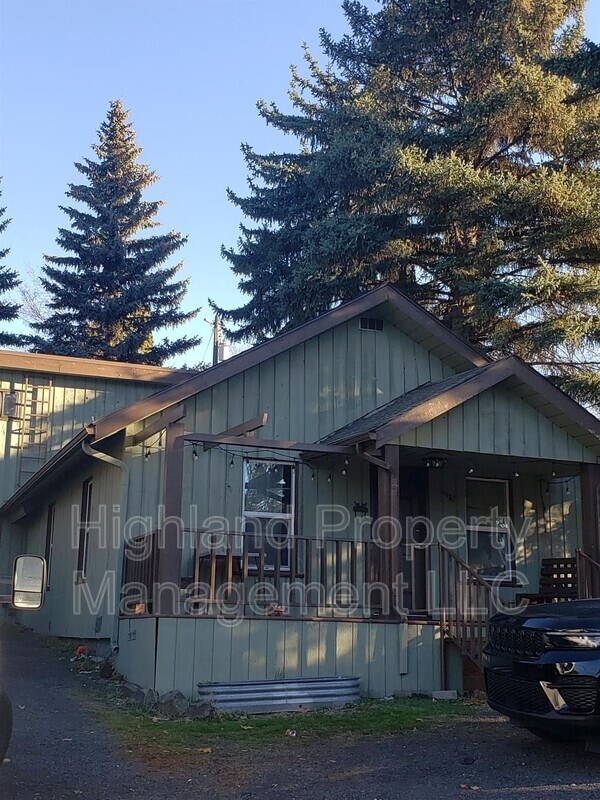 property at 1170 NE Harvey Rd