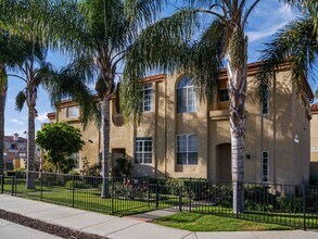 805 N Cleveland St in Oceanside, CA - Building Photo - Building Photo