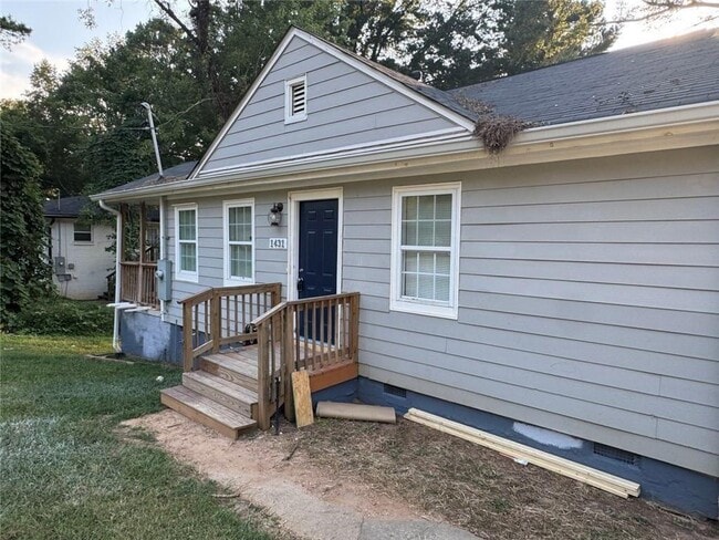 1431 Lorenzo Dr SW in Atlanta, GA - Building Photo - Building Photo