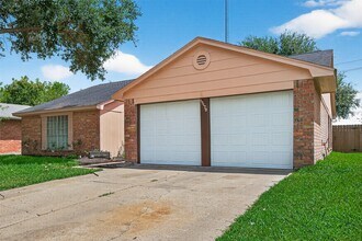 17179 Quail Park Dr in Missouri City, TX - Building Photo - Building Photo