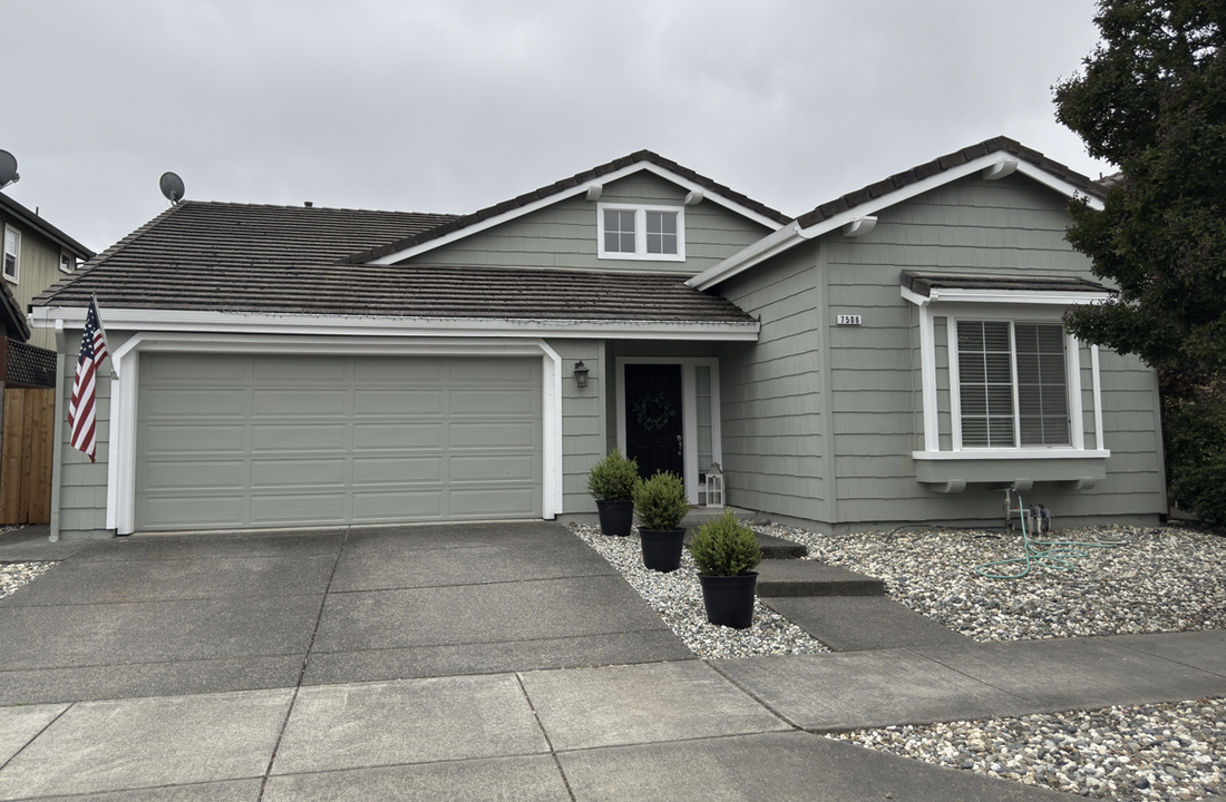 7508-7513 13th Hole Dr in Windsor, CA - Building Photo