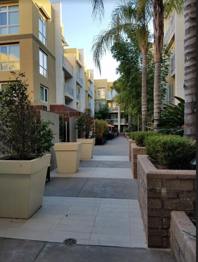 21301 Erwin St, Unit 238