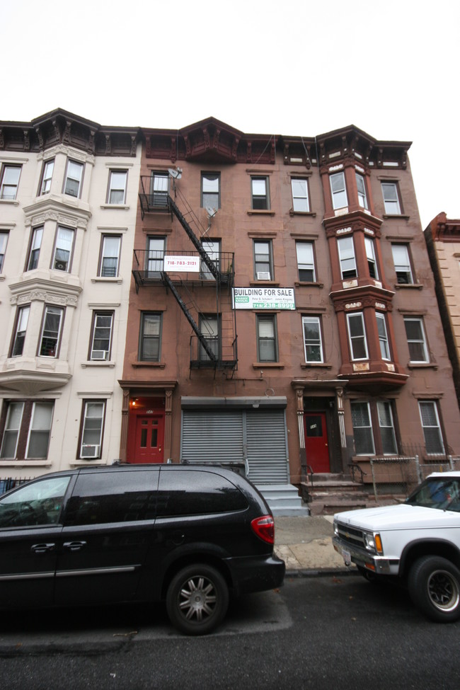 547 Throop Ave in Brooklyn, NY - Foto de edificio - Building Photo