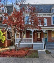 726 Roosevelt Ave in York, PA - Building Photo