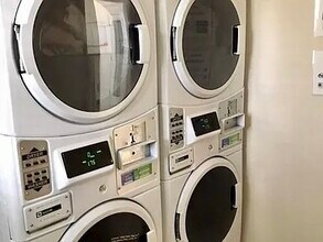 102 W Fulton St, Unit 102 in Stockton, CA - Building Photo - Building Photo