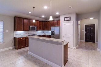 1925 Alton Wy in Aubrey, TX - Building Photo - Building Photo