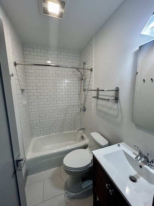 94 Saint Botolph St, Unit 7 in Boston, MA - Building Photo