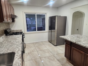 24524 Penn St in Dearborn, MI - Building Photo - Building Photo