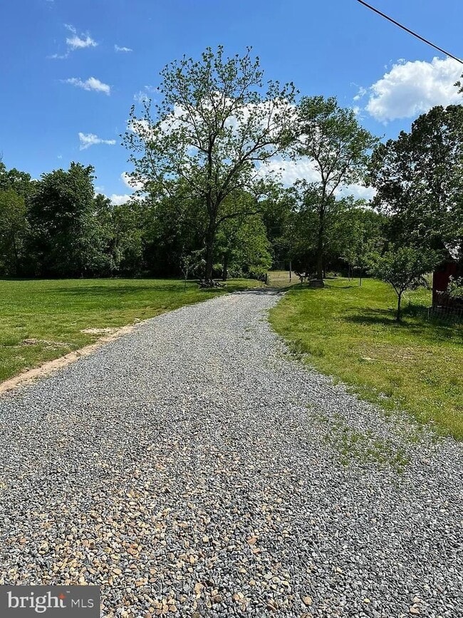 property at 1457 Caledon Rd