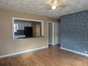 1149 Fairview Ave in Rockford, IL - Building Photo - Building Photo