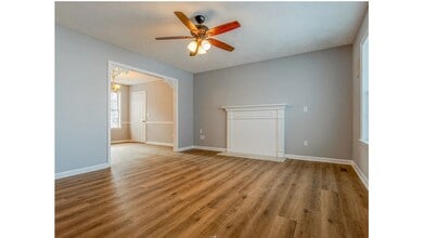 402 Southlake Dr in La Vergne, TN - Building Photo - Building Photo