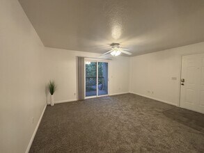 8083 N Ridge Loop E in Eagle Mountain, UT - Building Photo - Building Photo