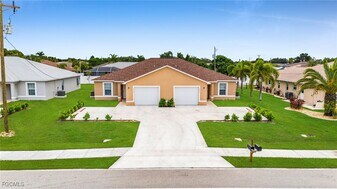 1415-1417 Academy Blvd in Cape Coral, FL - Building Photo