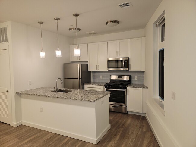 61 Virginia Ave in Jersey City, NJ - Building Photo - Building Photo