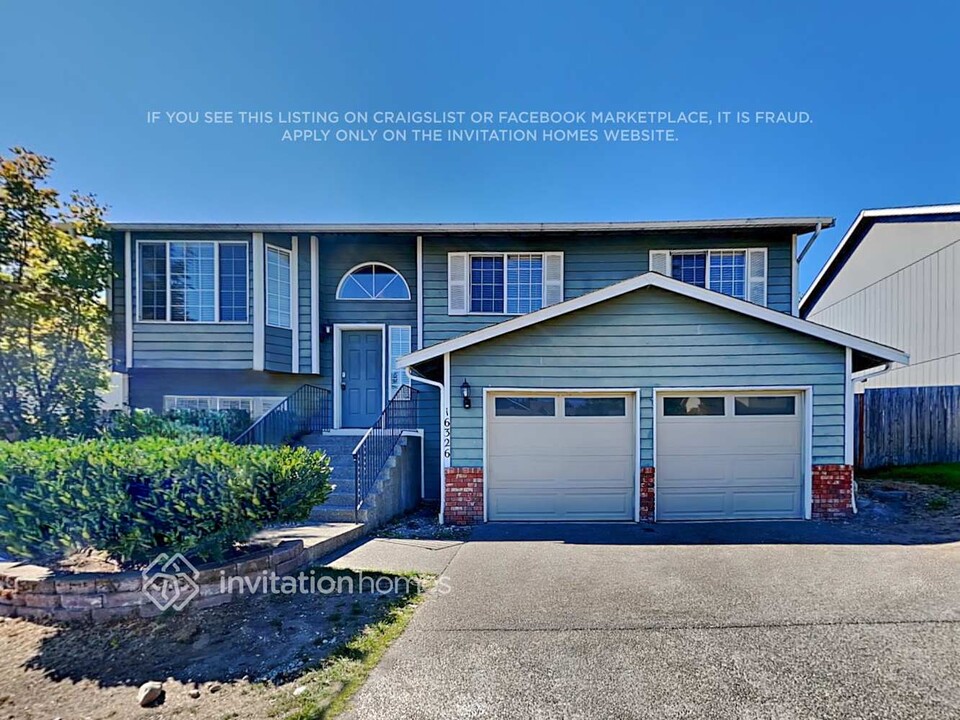 16326 44th Ave E in Tacoma, WA - Building Photo