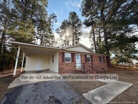 6402 Spring Hill Dr in Fayetteville, NC - Building Photo
