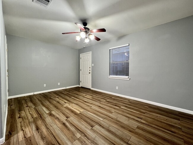 408 Radam Ln in Austin, TX - Building Photo - Building Photo