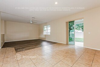 1104 Lake Highview Ln in Brandon, FL - Building Photo - Building Photo