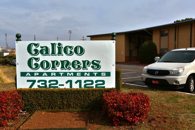 Calico Corners in Oklahoma City, OK - Building Photo - Building Photo