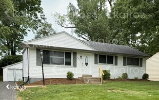 8617 Elwyn Dr in Hazelwood, MO - Building Photo