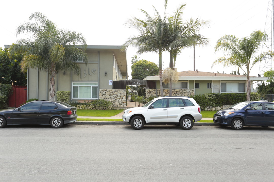 The Isle in El Segundo, CA - Building Photo