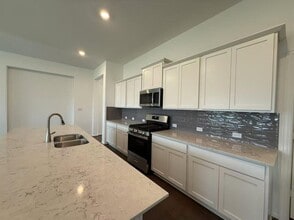 1612 Gladewater Way in Leander, TX - Foto de edificio - Building Photo