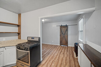 2634 Quincy Ave in Ogden, UT - Building Photo - Interior Photo