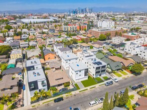 607 W 41st Pl in Los Angeles, CA - Building Photo - Building Photo