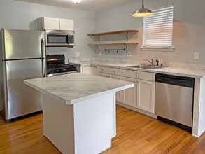 918 N Limestone in Lexington, KY - Building Photo - Building Photo