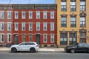 546 Palisade Ave in Jersey City, NJ - Building Photo