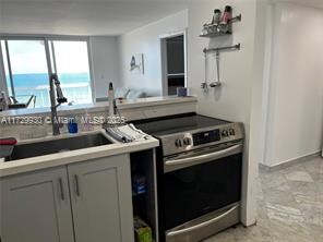 401 Ocean Dr, Unit # 716 in Miami Beach, FL - Building Photo - Building Photo