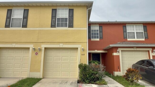 property at 609 Cresting Oak Cir