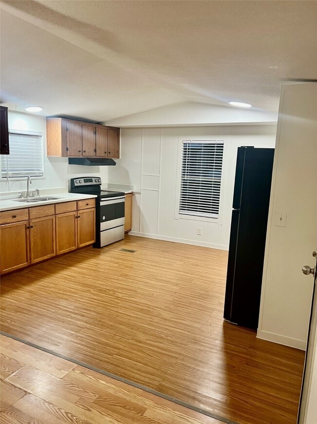 property at 20805 S Navasota Dr