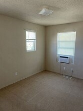 8608 Casa Vistosa Ct NW in Albuquerque, NM - Building Photo - Building Photo