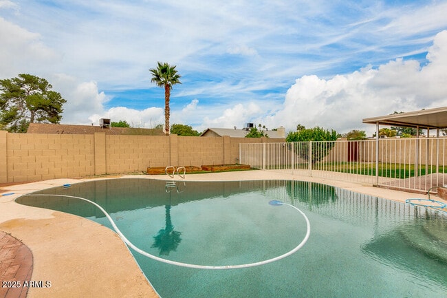 1968 E Del Rio Dr in Tempe, AZ - Building Photo - Building Photo