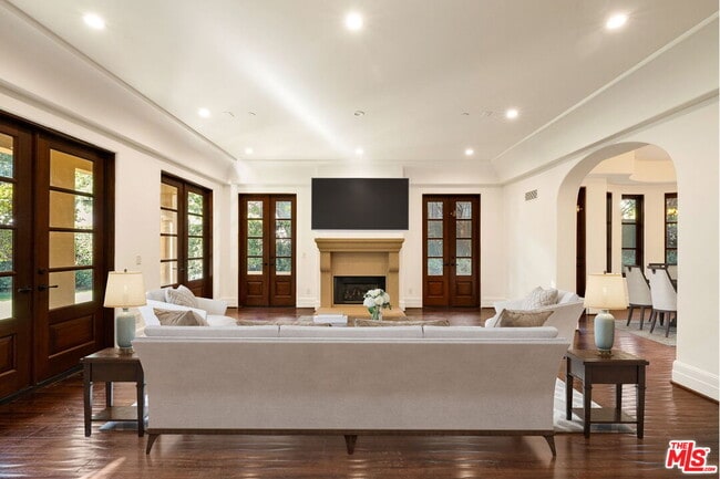 823 Yale St in Santa Monica, CA - Building Photo - Building Photo