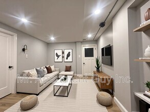 1148 Queen's Blvd in Kitchener, ON - Building Photo - Building Photo
