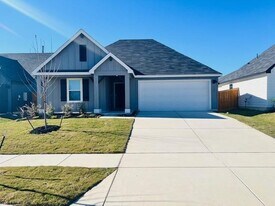 132 LAS LOMAS Dr in San Marcos, TX - Building Photo