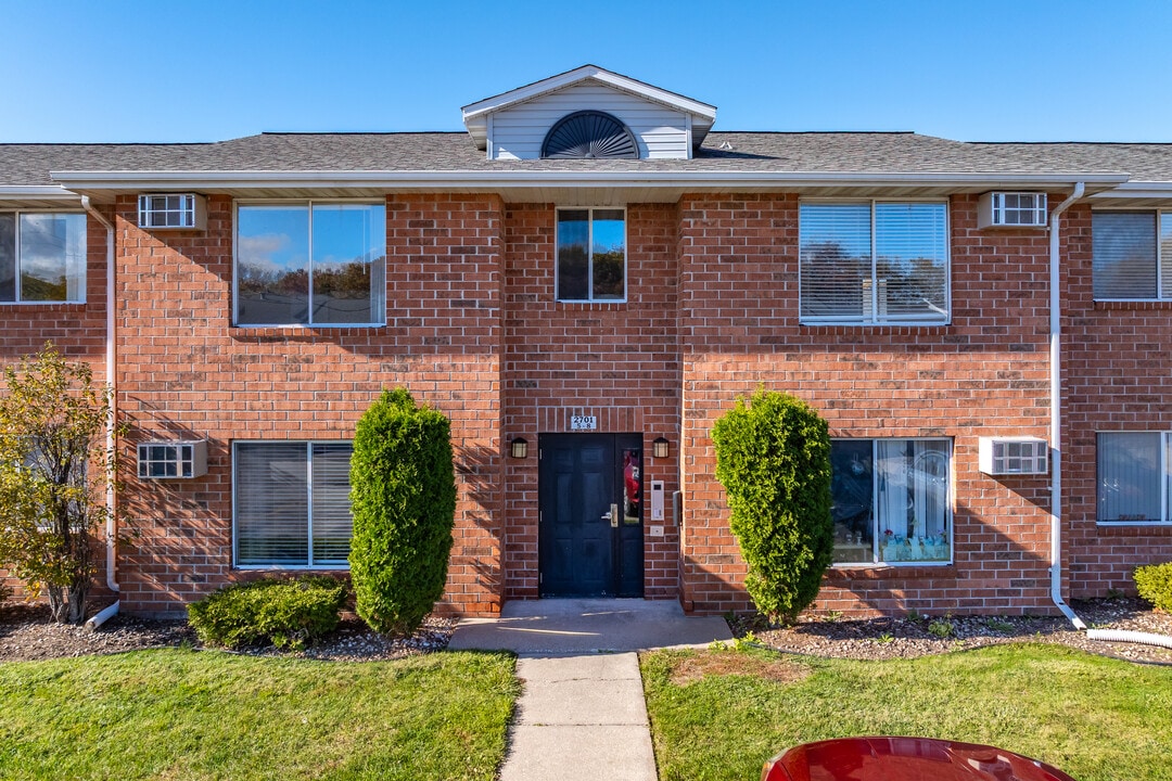 Green Brook Heights in Green Bay, WI - Foto de edificio