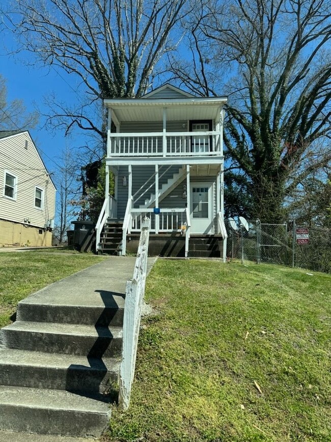 property at 1403-1403 Underwood Ave