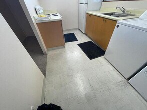 780 Amana St in Honolulu, HI - Building Photo - Building Photo