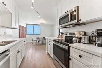 909 Coast Blvd in San Diego, CA - Building Photo - Building Photo
