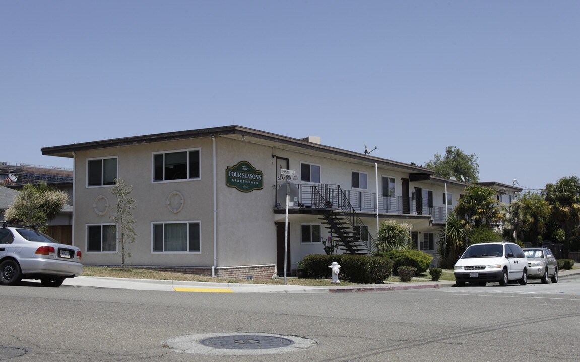 2504 Denning Ct in Hayward, CA - Foto de edificio