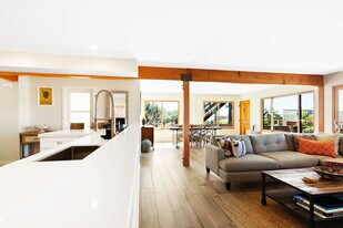 1312 Neptune Ave in Encinitas, CA - Building Photo