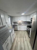 22 Apple Ln in Cincinnati, OH - Building Photo