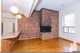 872 W Lill Ave, Unit 873-B3 in Chicago, IL - Building Photo - Building Photo