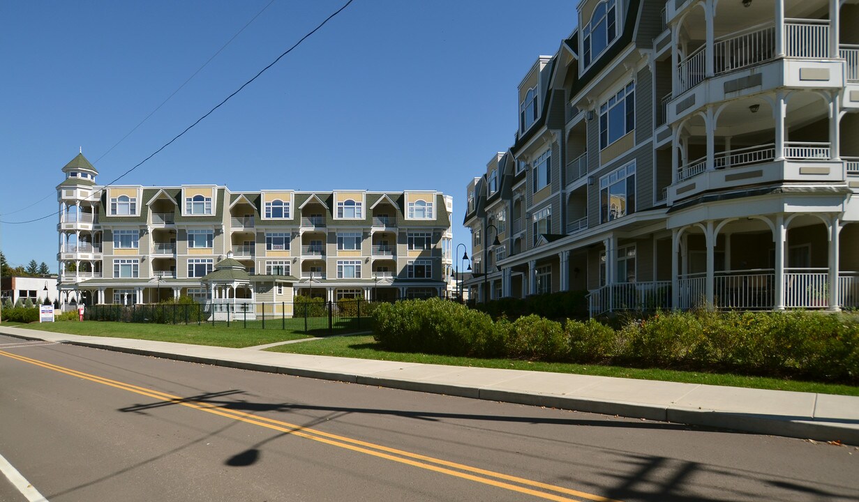 Bemus Bay Condominiums in Bemus Point, NY - Building Photo